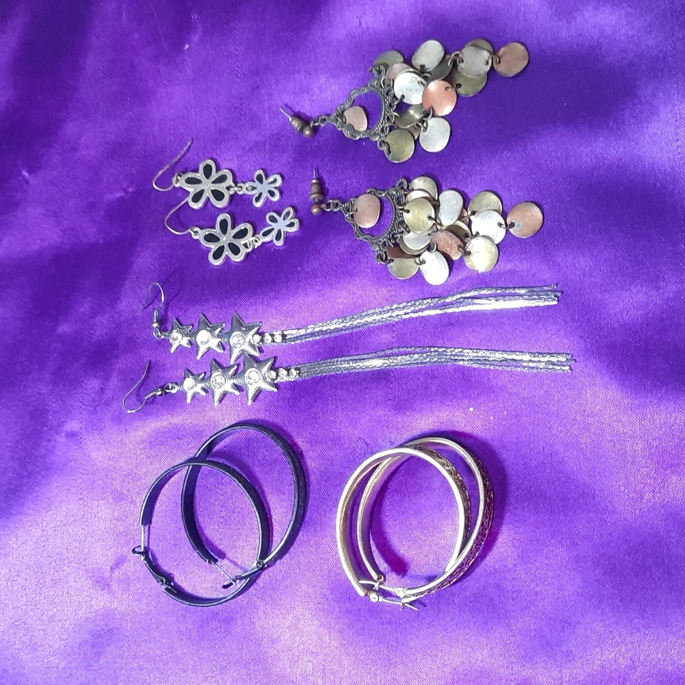 Lot of Earrings